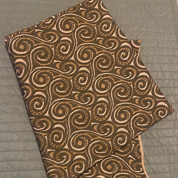 1970s Swirly Vintage Light Pink and Brown Fabric - Picture 3 of 5